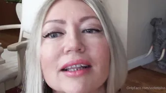 Violet Bliss (@violetbliss) onlyfans Cute babe showing curvy shapes