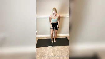 toneupwithtay Naughty chicks fuck phallus