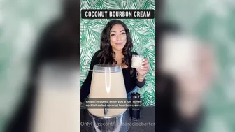 theparadisebartender Cute girl pulls sex lips