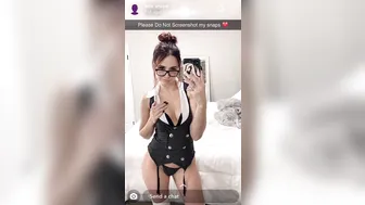 blakelybunny Busty naughty babe caresses shaved pussy