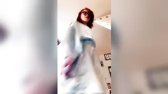 Maud Suicide Depraved mare pulls the vagina