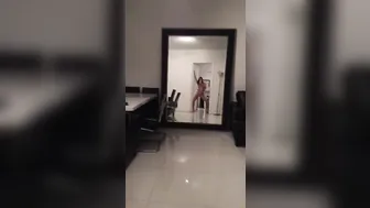 LunaStar Sponge courtesan in the office spoils himself with pleasures