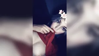 Laiste Girl Exquisite curva shows juicy ass