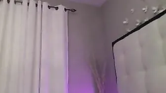 LexiVixi Busty couch in stockings pulls pussy