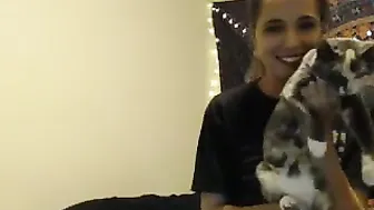 lil_beee sweet babe gets an orgasm