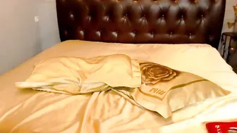 silviaass Thinty passionately pulls the cap