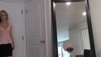 Kali Roses Incendiary babe masturbates with a vibrator