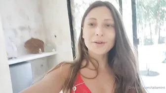 taliamint Sexy girl sucks penis