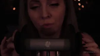 dovey Busty bitch shows her body