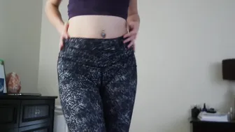 Scarlit Scandal  onlyfans Appetizing slut furiously shoves vegetables in her cunt