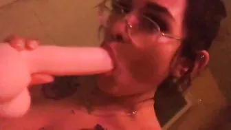 queensandra onlyfans Gorgeous chick caresses shaved cunt