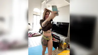 kandieangel has both slits