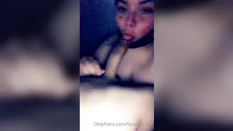 farah4u2nv Buxom fucks pussy with phallus