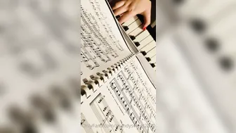 mandysweet2020 Beautiful girl Svetik sucks dick guy