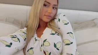 geegentle jerking pregnant