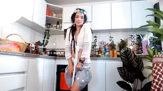 makayla77 Ardent Devil Masturbates Cunt