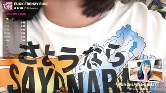 obokozu Fox rubs her tits and communicates with the chat