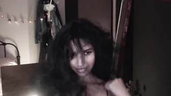 mariyya Young beauty fucks phallus