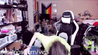 essienos Sexy doll gives her elastic ass