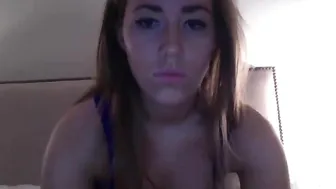 ryanxoxo20 Sexy lady caresses pussy