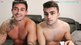 thony_grey sucks rubber penis