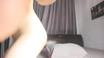 myon_yun Slim blonde beauty poses in underwear