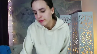 lily_sweetie Teen curvy fingers pussy