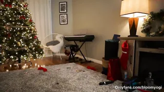 bloomyogi Predatory Panther craves to cum in the process of jerking