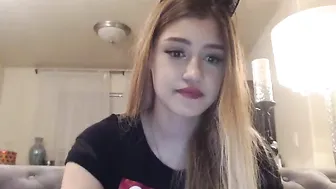 alliecat001 Runette moans loudly from masturbation