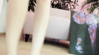 dora_dds Curvy babe caresses huge tits