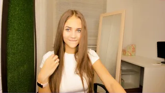eva_jonees Wonderful babe swagger with sex toys