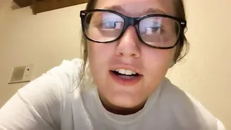 Brecklynn Crazy doll doll masturbates pussy