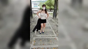 yi_mei onlyfans Lustful babe caresses herself with fingers