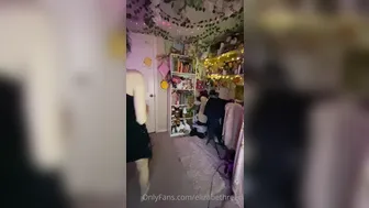 Elizabeth Reed, elizabethreed Juicy girl jerking pussy with phallus