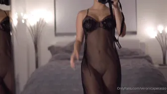 Veronica Perasso onlyfans Glamor bitch behaves like a slut