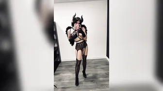 sweetie fox onlyfans fucking pussy with cancer