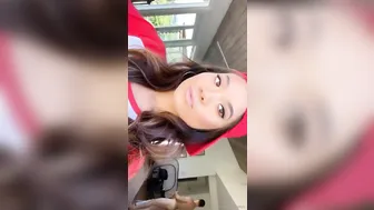 VinaSkyy onlyfans Fascinating girl masturbating fingers