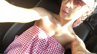 Juju Brais, Julia Abrams,  fascinated by drawing