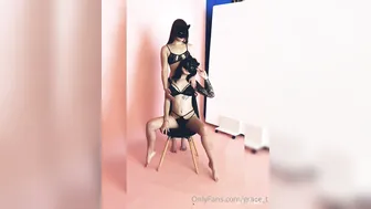 Grace_t Hot babe fucks herself with glass dildo