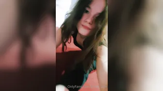 Grace_t Cute prostitute fingering with sex toys