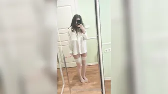Elfie_cutie onlyfans Sexy chick pulls juicy pussy
