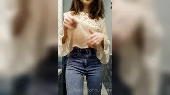Elfie_cutie onlyfans Beautiful woman jerks off pussy