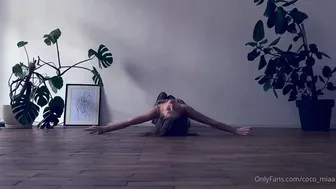 Coco Mia aka coco miaa Beautiful passion gently masturbates pussy