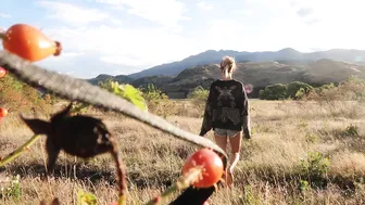 Ava aka avafae Hot female riding a sex toy