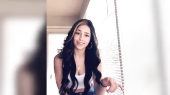 Ash Kaashh onlyfans Cute chicks do oral sex