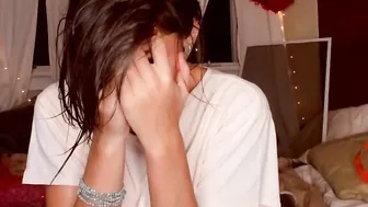 ghosttits Cute slut jerks her pussy on people