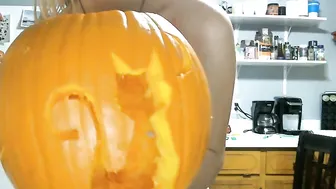 Lilyivy Alluring bitch fucks holes