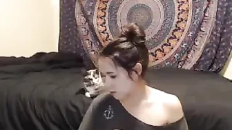 lil_beee playing with a vibrator