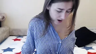 kiranightlyxo privat with a toy