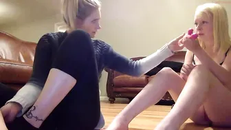 squirter420 Nude swell rubs the vagina